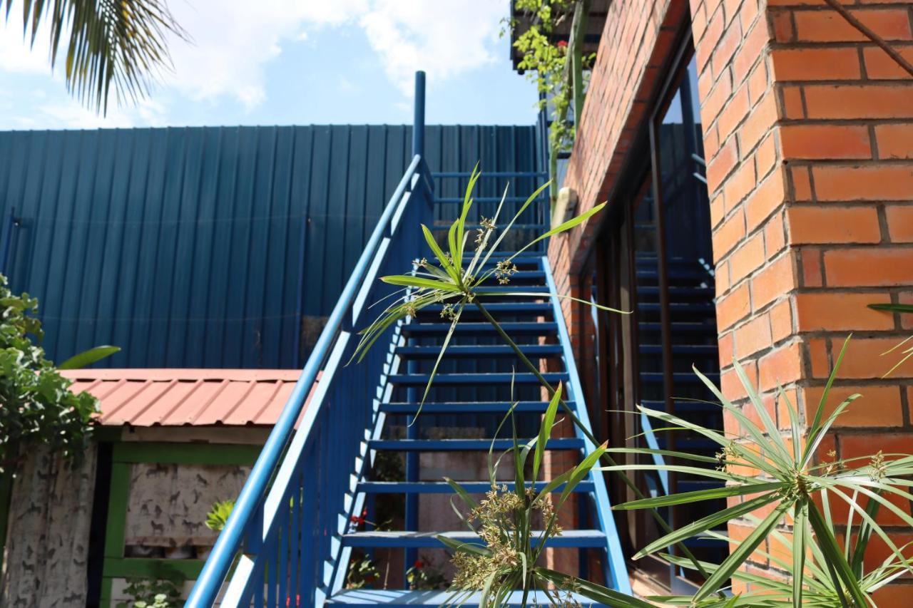 Umusambi B&B Kigali Exterior foto